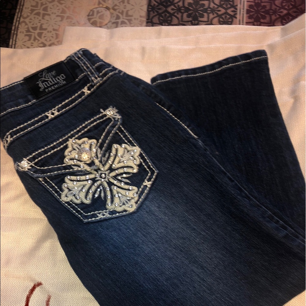 Ladies size 8 Indigo Capri